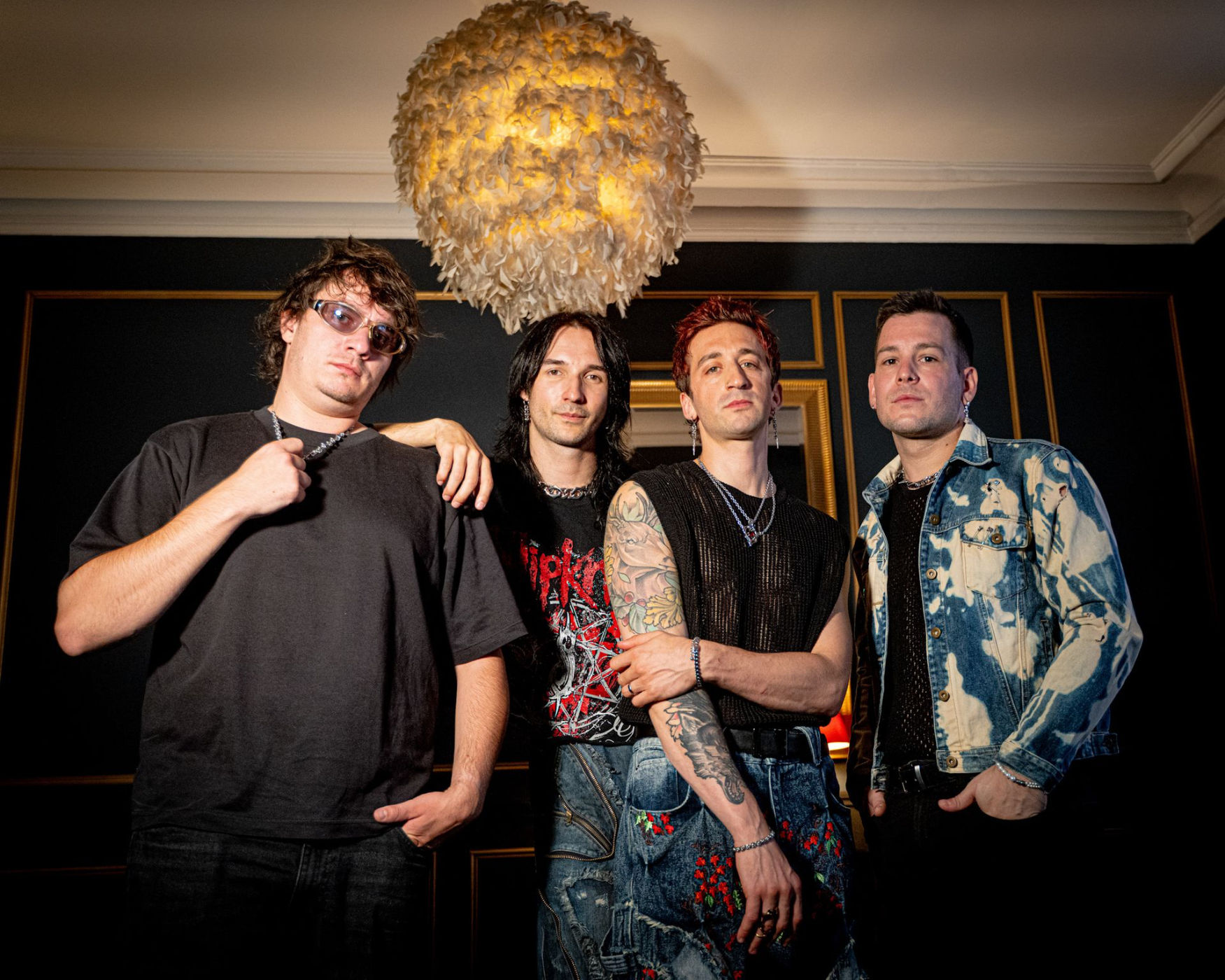 portrait du groupe Asher lors d'une séance photo à Paris