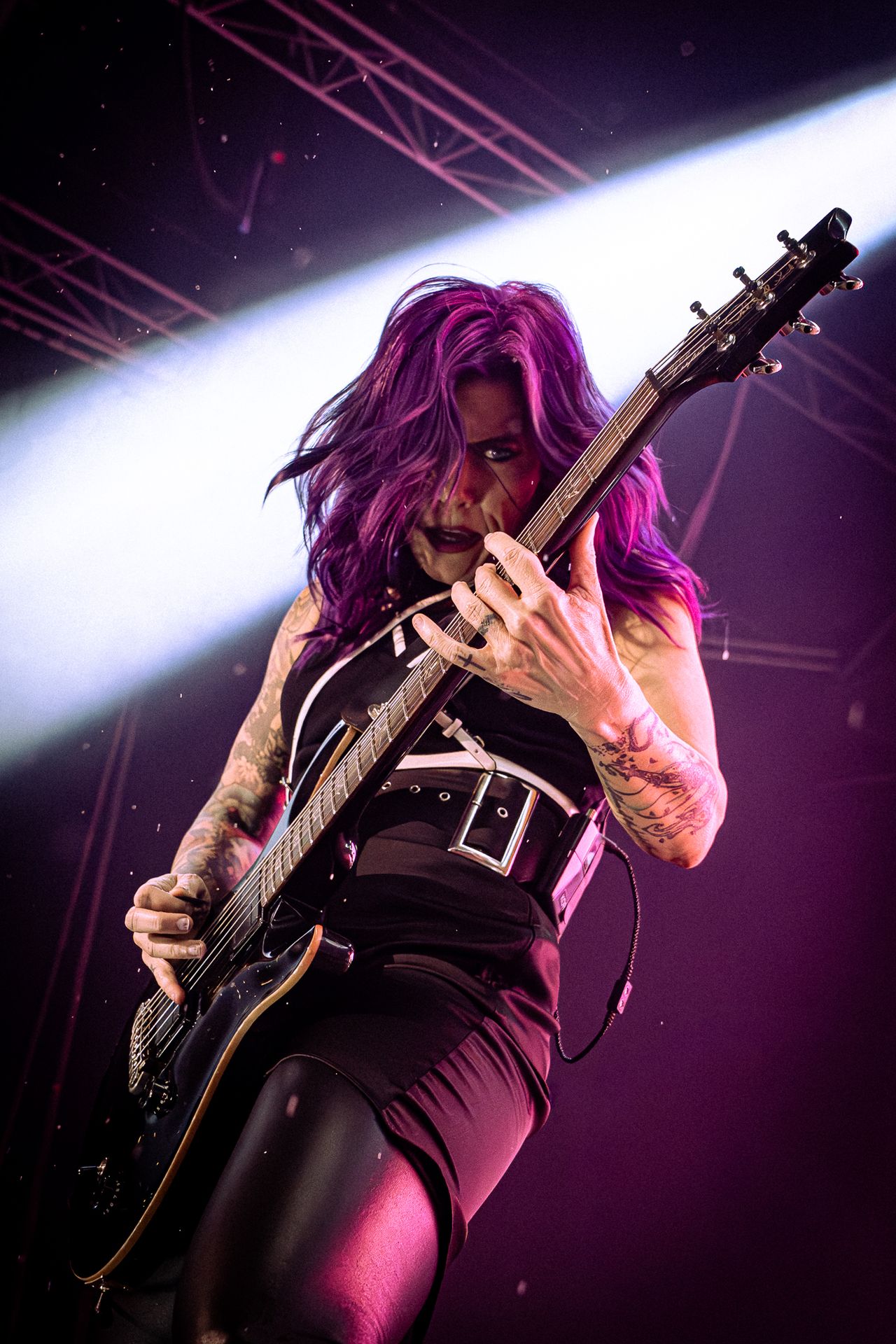photographie de Korey Cooper, guitariste du groupe de Skillet au Zénith de Paris 2026